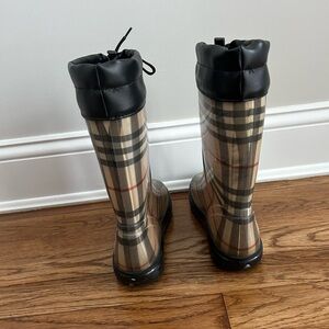 Burberry kids rain boots